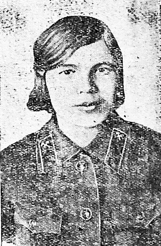 1941_10_05_218_1_Фото токаря вагонного депо Л. Алексеевой.png