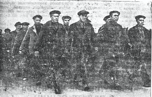 1941_08_01_180_3_Фото рабочих завода им. Куйбышева - народных ополченцев.png