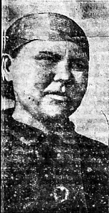 1941_07_29_177_3_Фото Поповой Ф. Л. - трактористки совхоза Зональная.png