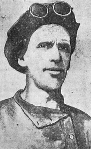 1941_07_09_160_ 1_Фото сталевара завода им. Куйбышева М. В. Ларионова.png