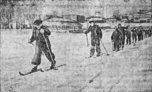1942_02_14_38_2_Передовые участники лыжного кросса_фото.png